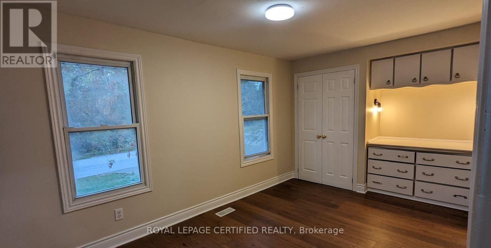 1468 Dundas Crescent, Mississauga, ON, L5C 1E9 - 2