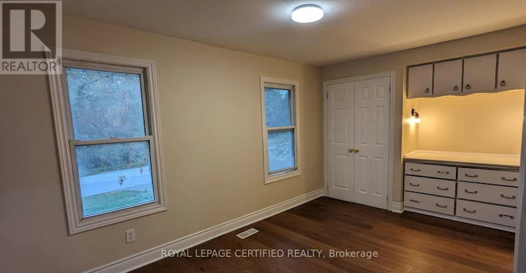 1468 Dundas Crescent, Mississauga, ON, L5C 1E9 - 2