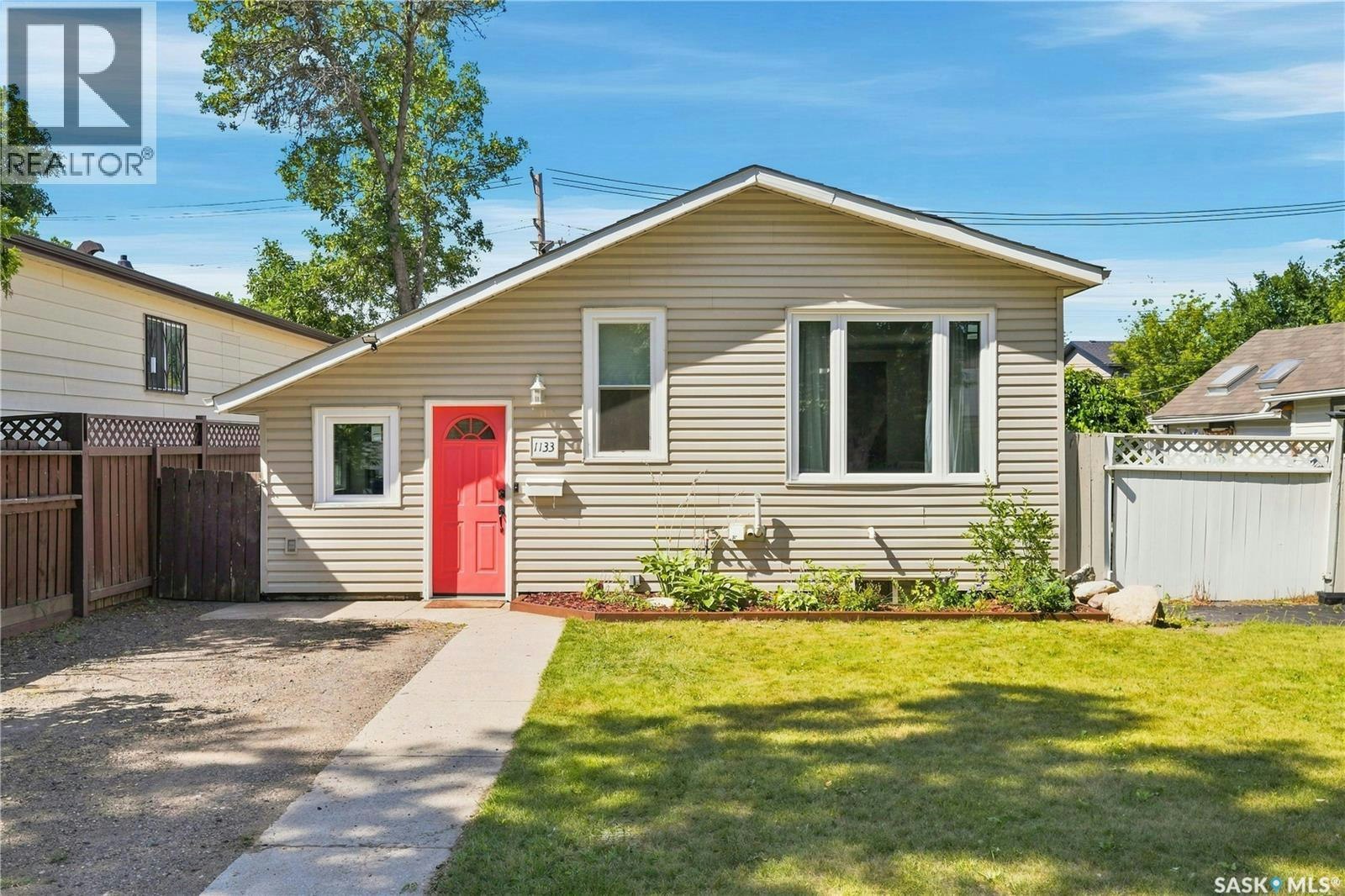1133 I Avenue N, Saskatoon, SK, S7L 2H8