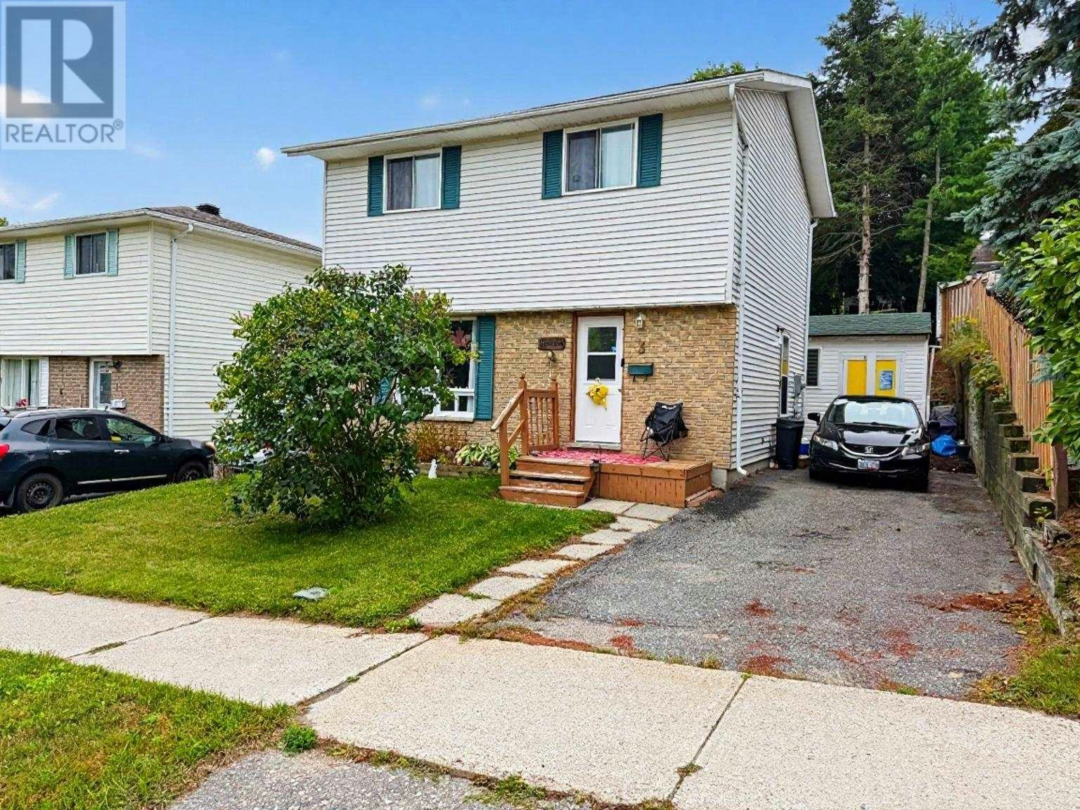 3 Stewart Crescent, Elliot Lake, ON, P5A 3C3