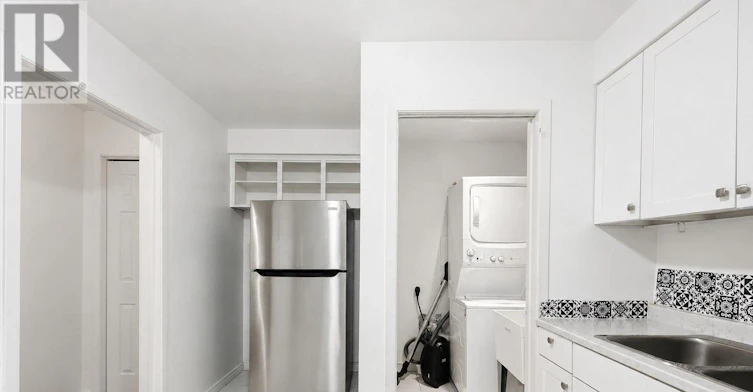 REAR-961A Eglinton Avenue, Toronto, ON, M6C 2C4 - 7