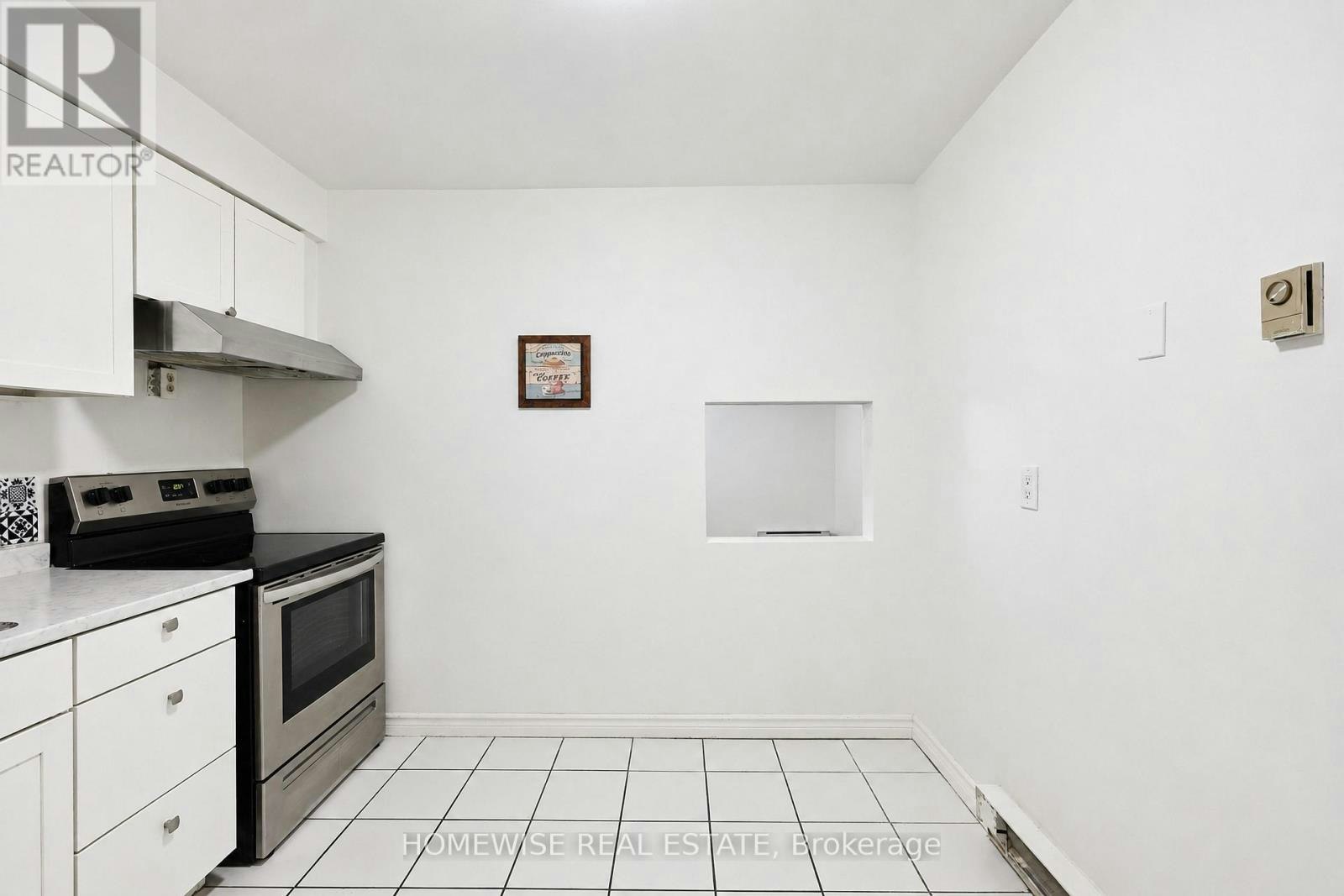 REAR-961A Eglinton Avenue, Toronto, ON, M6C 2C4 - 9