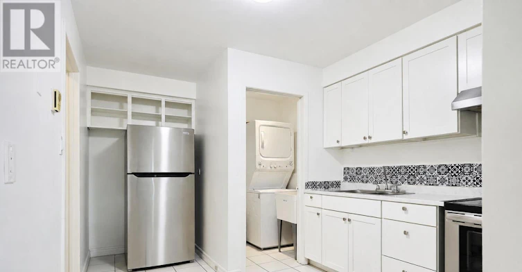 REAR-961A Eglinton Avenue, Toronto, ON, M6C 2C4 - 8
