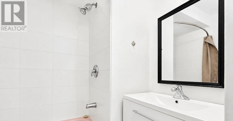 REAR-961A Eglinton Avenue, Toronto, ON, M6C 2C4 - 29