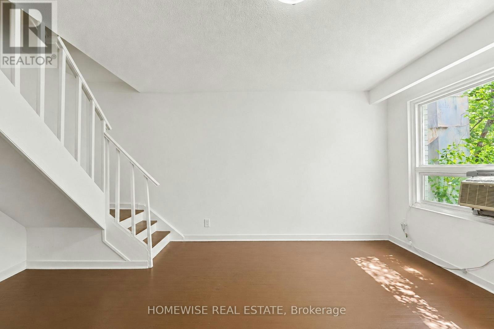 REAR-961A Eglinton Avenue, Toronto, ON, M6C 2C4 - 17