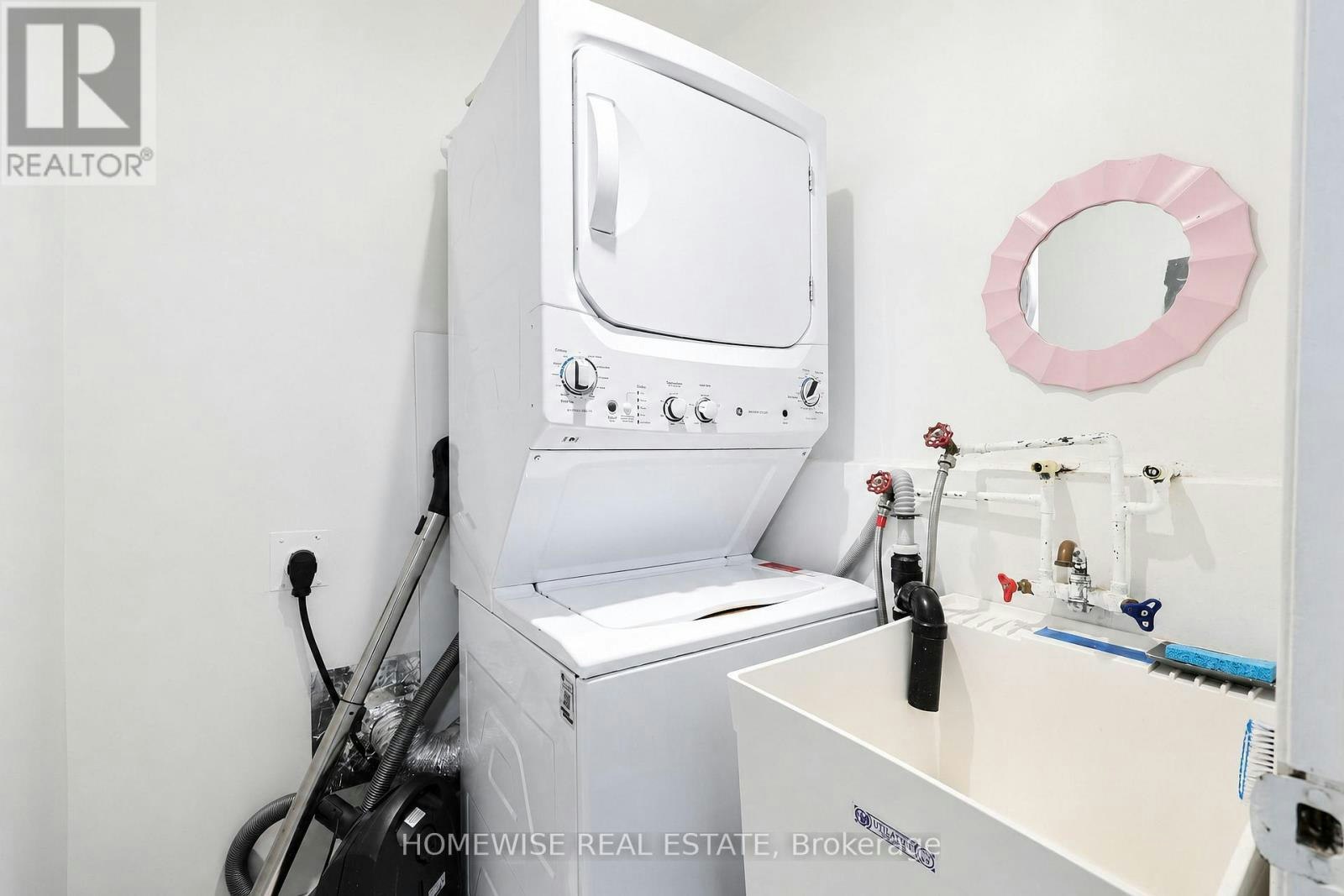 REAR-961A Eglinton Avenue, Toronto, ON, M6C 2C4 - 10