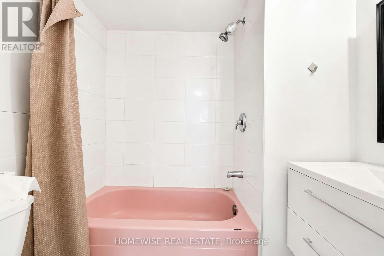 REAR-961A Eglinton Avenue, Toronto, ON, M6C 2C4 - 28
