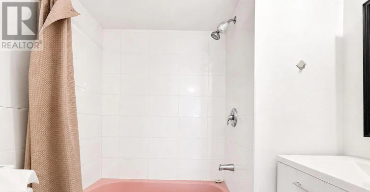REAR-961A Eglinton Avenue, Toronto, ON, M6C 2C4 - 28