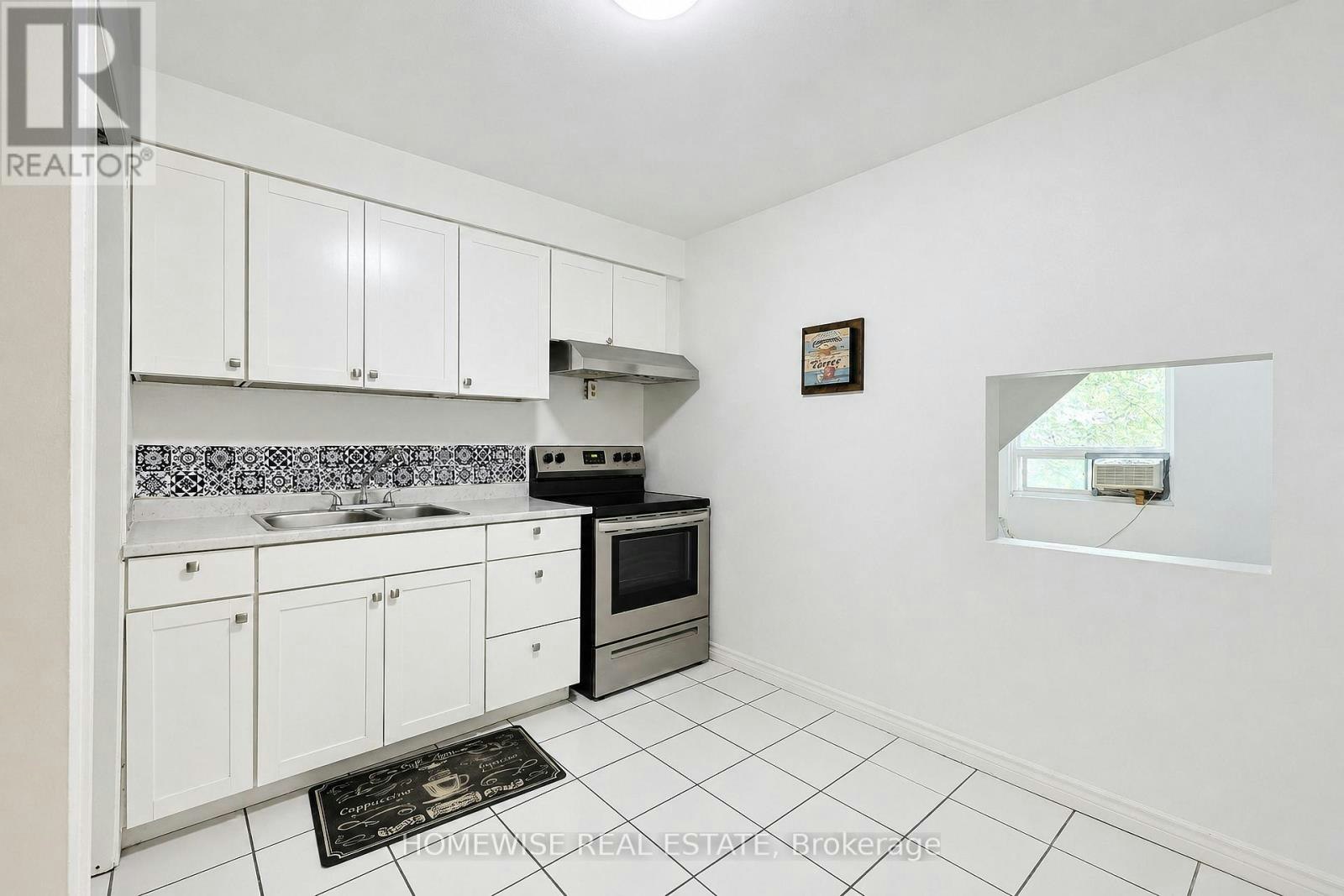 REAR-961A Eglinton Avenue, Toronto, ON, M6C 2C4 - 5