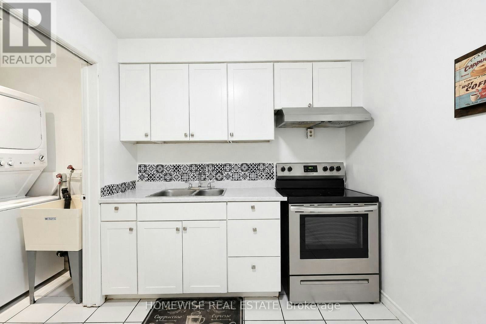 REAR-961A Eglinton Avenue, Toronto, ON, M6C 2C4 - 6