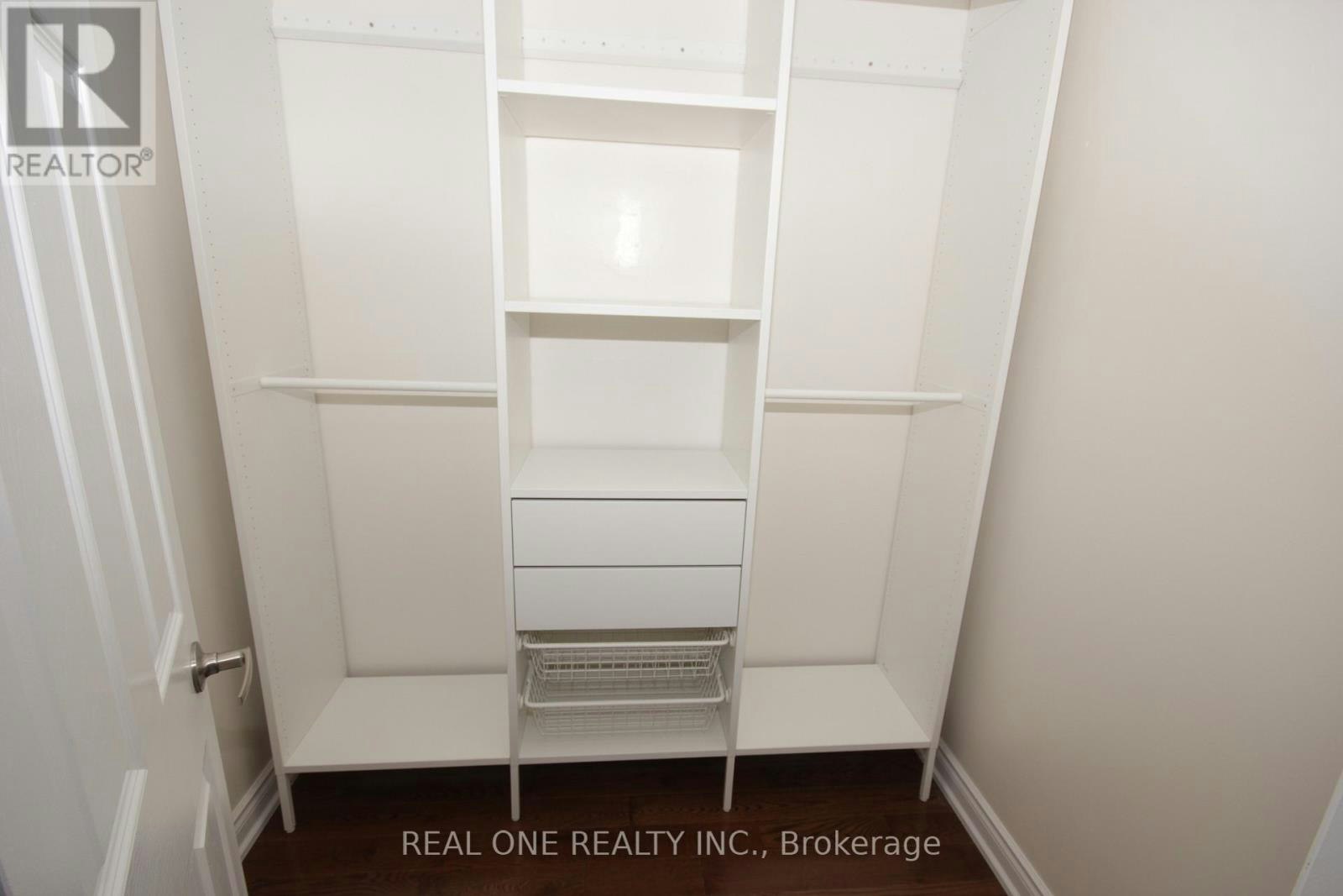 7 Slingsby Lane, Toronto, ON, M2N 0H7 - 21