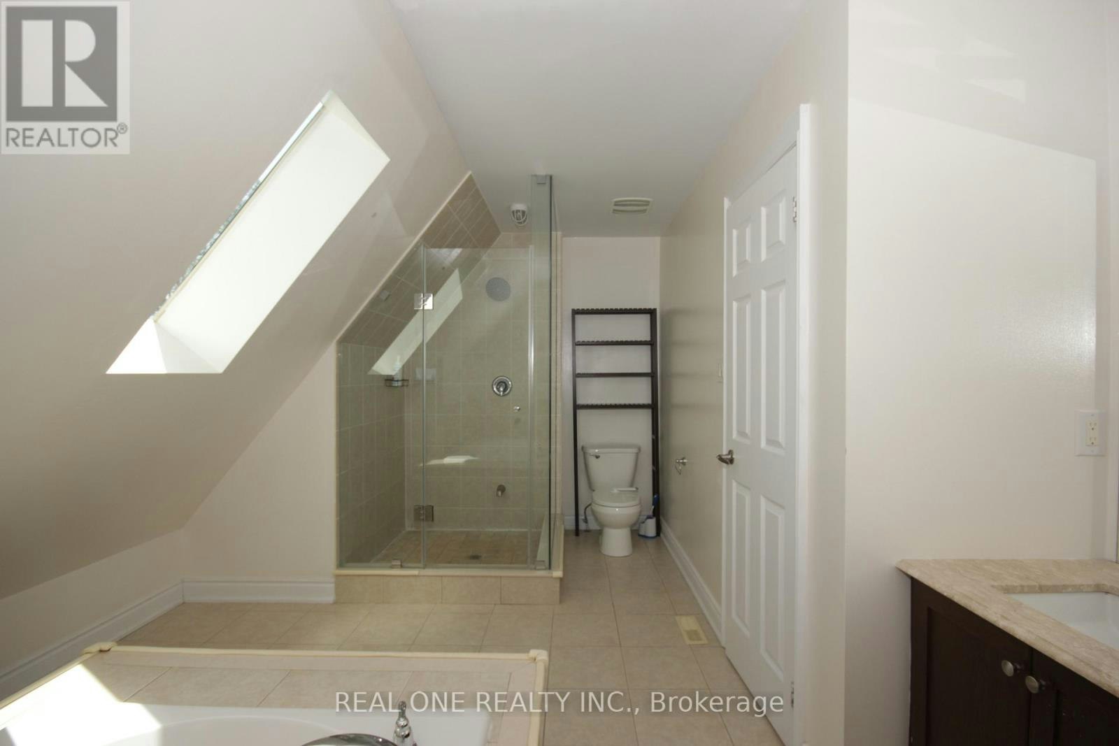 7 Slingsby Lane, Toronto, ON, M2N 0H7 - 24