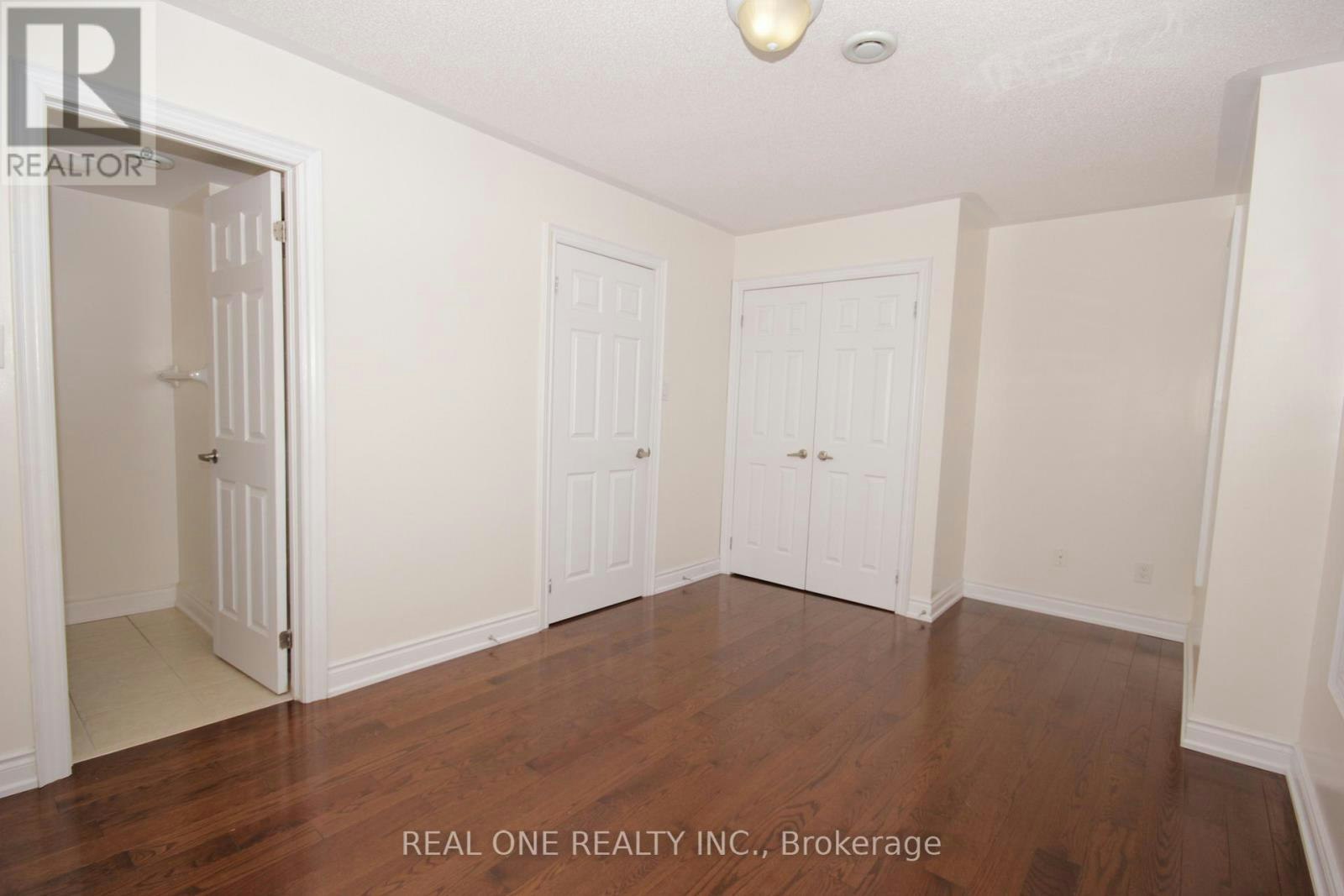 7 Slingsby Lane, Toronto, ON, M2N 0H7 - 16