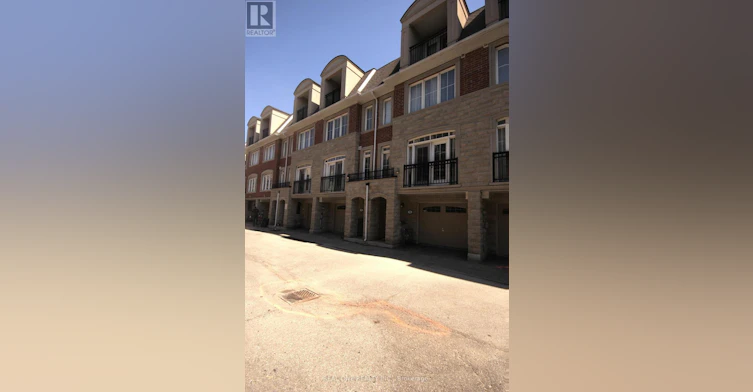 7 Slingsby Lane, Toronto, ON, M2N 0H7 - 3