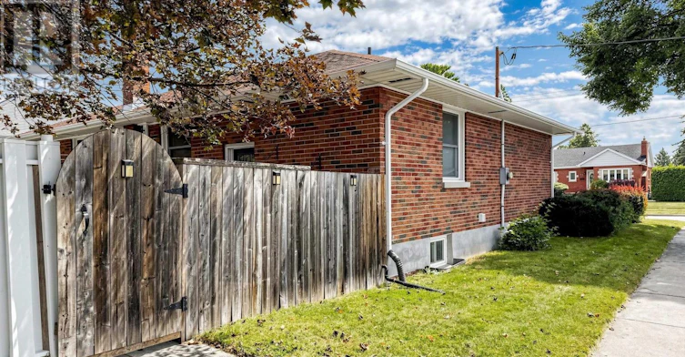 LOWER-46 Sunset Drive, Oshawa, ON, L1G 3L1 - 43
