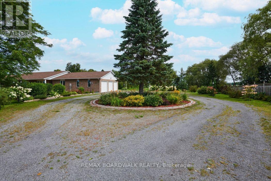 3382 Carp Road, Ottawa, ON, K0A 1L0
