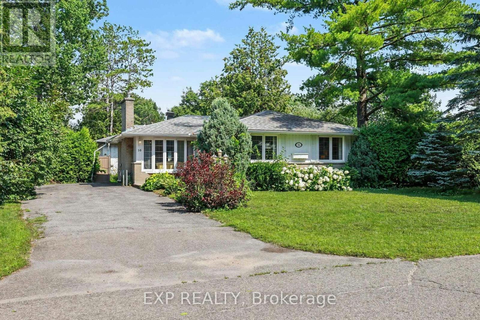 16 Elmsley Crescent, Ottawa, ON, K2H 6V2