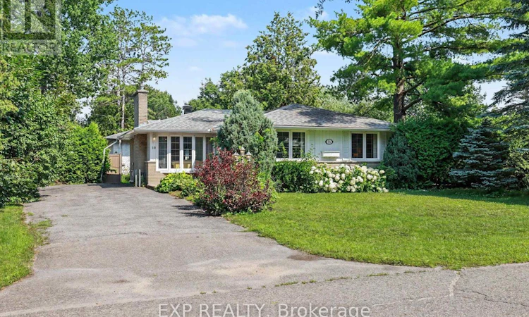 16 Elmsley Crescent