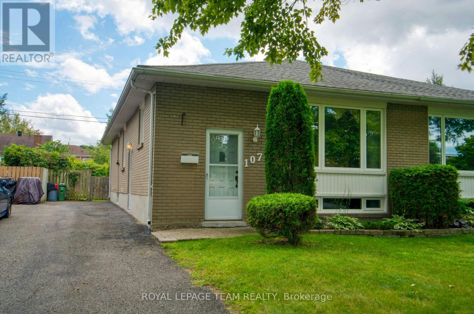 1072 Aldea Avenue, Ottawa, ON, K1H 8B9