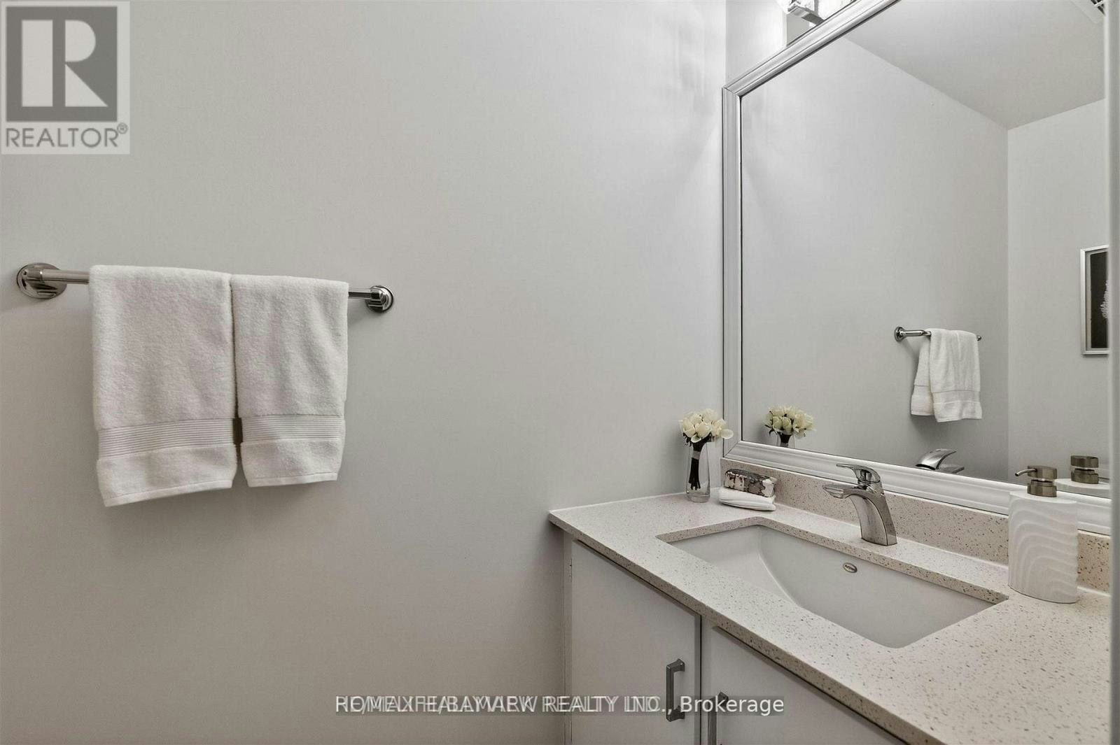 13-27 Hyde Park Court, Markham, ON, L3T 4X8 - 12