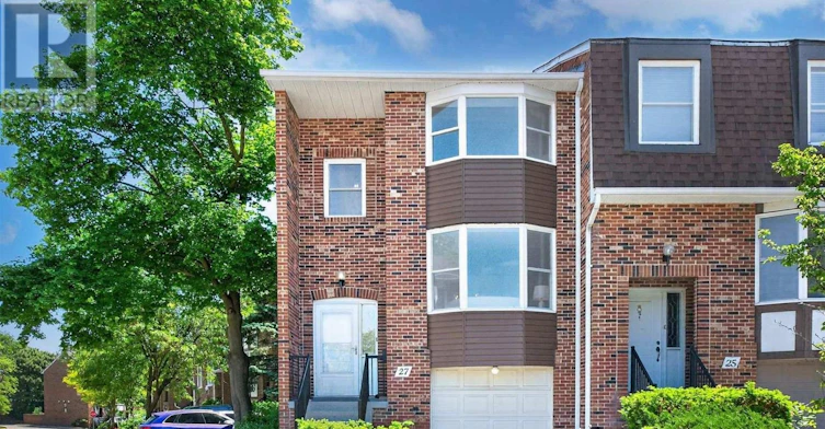 13-27 Hyde Park Court, Markham, ON, L3T 4X8