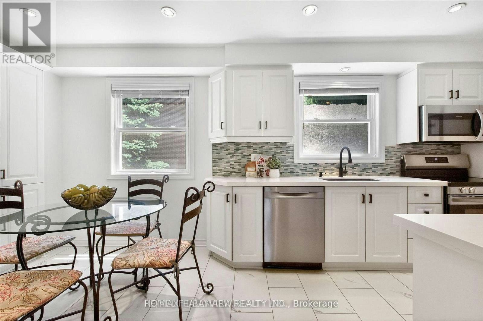 13-27 Hyde Park Court, Markham, ON, L3T 4X8 - 13