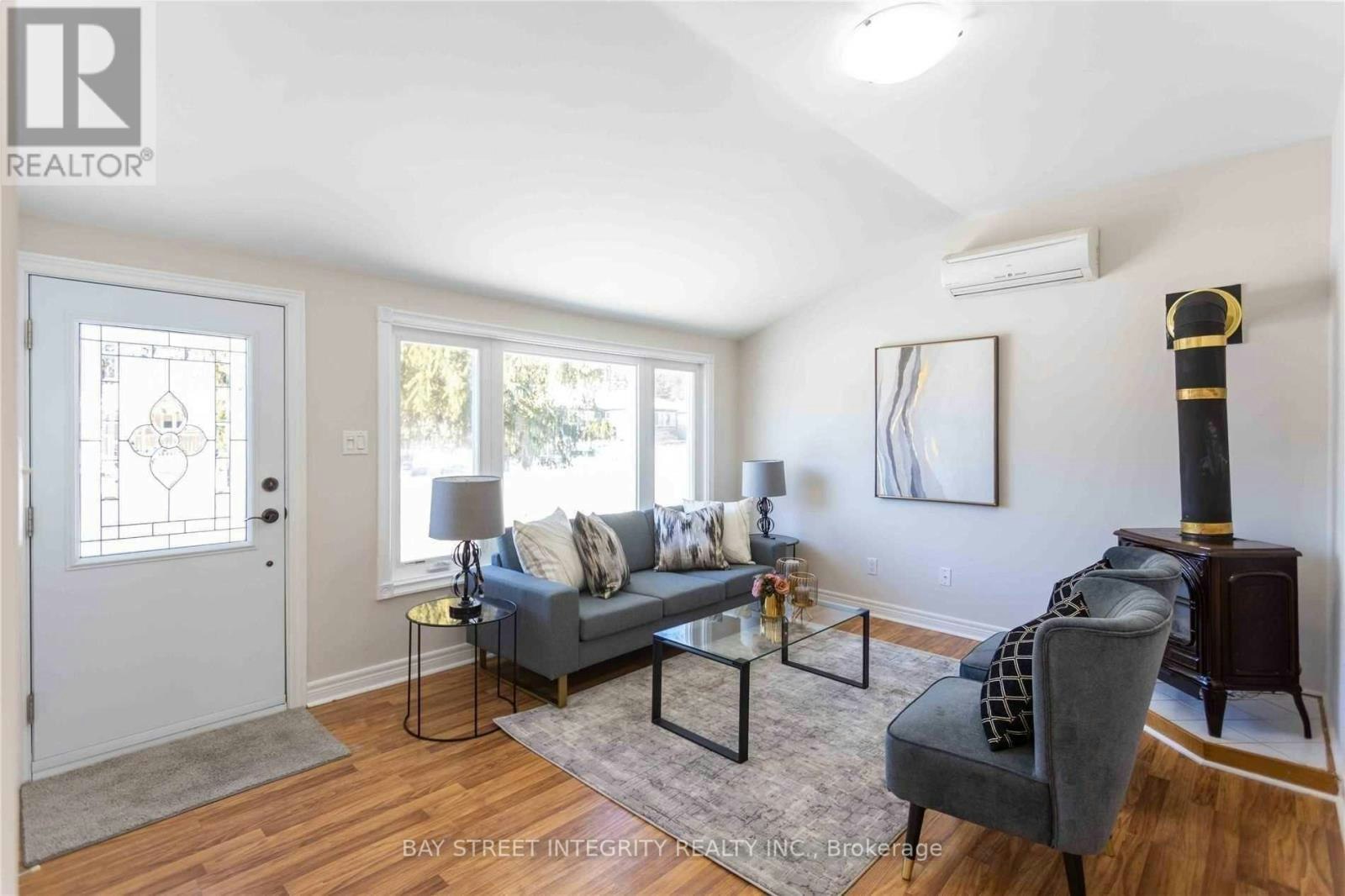 29 Balson Boulevard, Whitchurch-Stouffville, ON, L4A 7X3 - 2