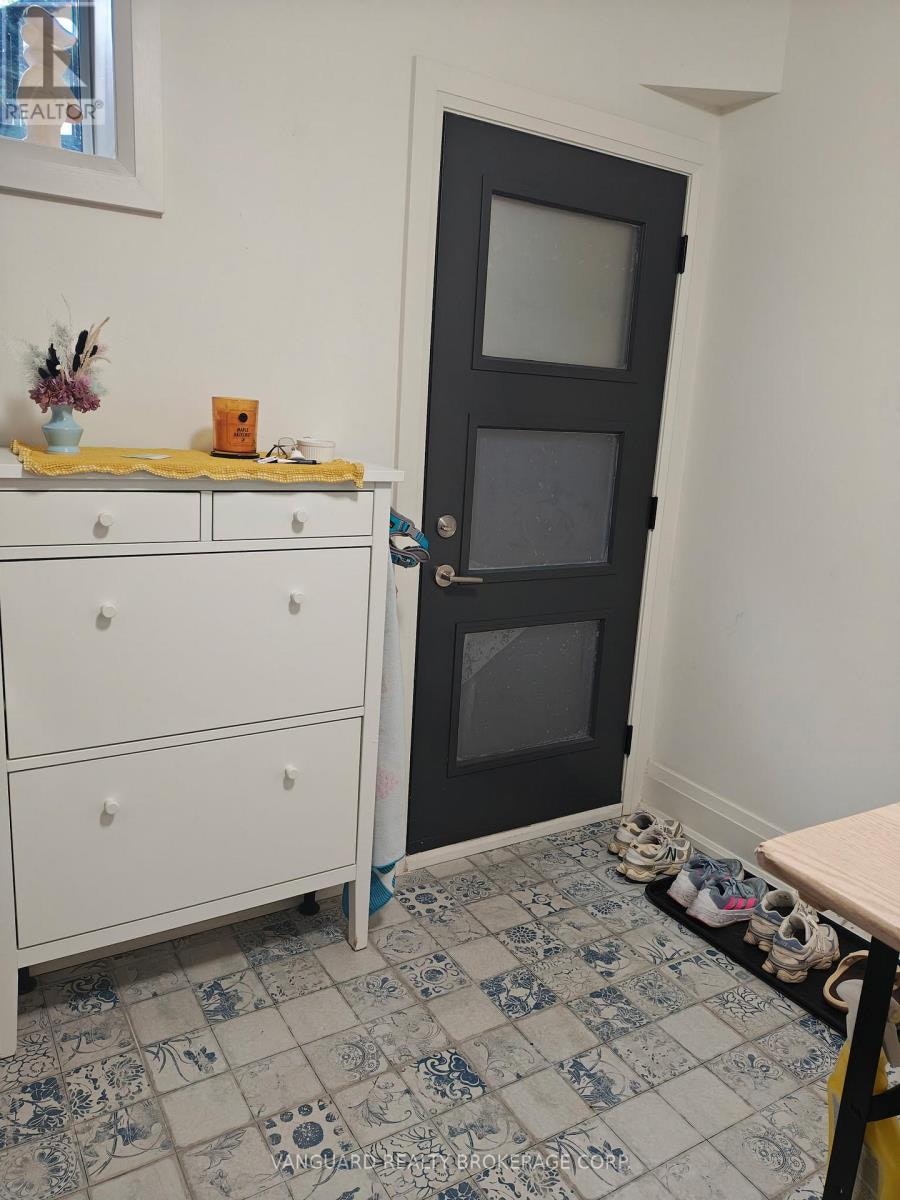 BASEMENT-982 Dovercourt Road, Toronto, ON, M6H 2X5 - 2