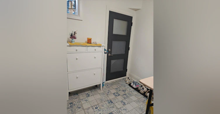 BASEMENT-982 Dovercourt Road, Toronto, ON, M6H 2X5 - 2