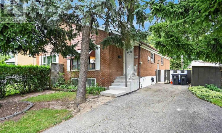 3239 Queen Frederica Drive