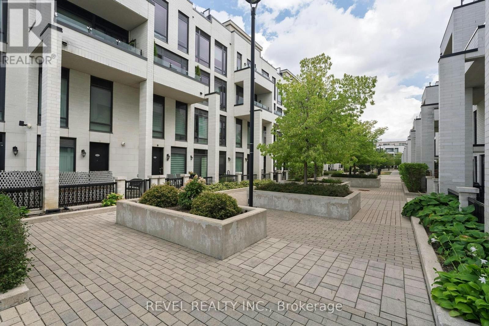 108-136 Widdicombe Hill Boulevard, Toronto, ON, M9R 0A9 - 2