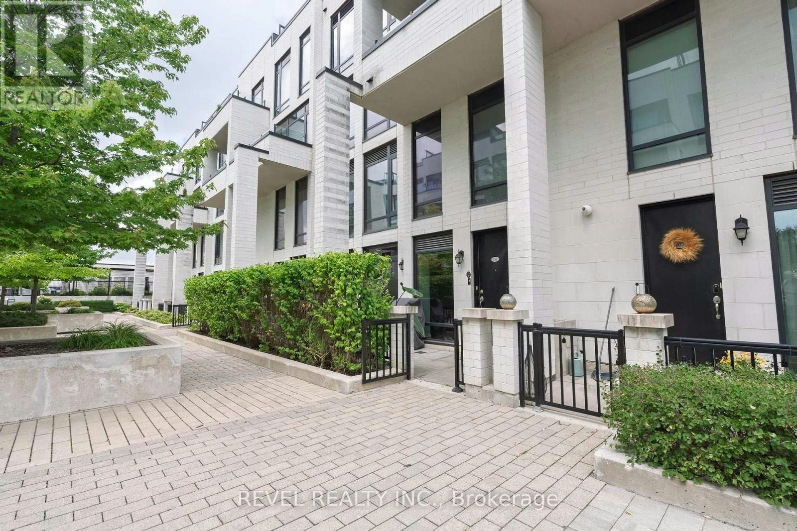 108-136 Widdicombe Hill Boulevard, Toronto, ON, M9R 0A9 - 4