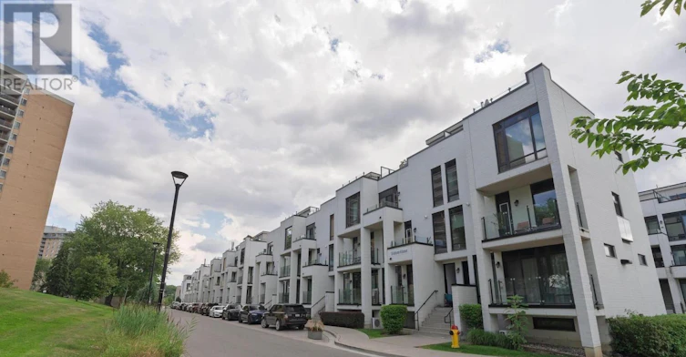 108-136 Widdicombe Hill Boulevard, Toronto, ON, M9R 0A9