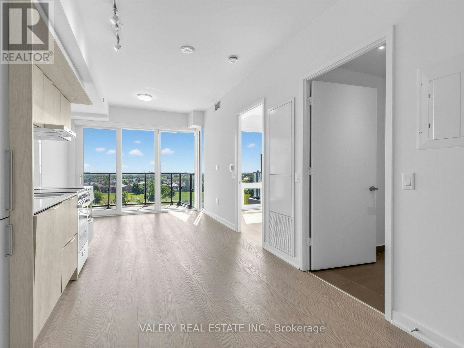 516-448 Burnhamthorpe Road W, Mississauga, ON, L5B 0R4 - 7