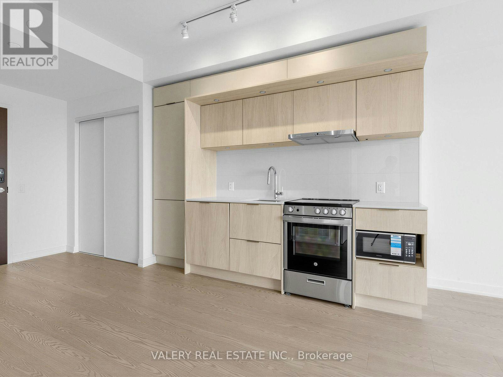 516-448 Burnhamthorpe Road W, Mississauga, ON, L5B 0R4 - 11