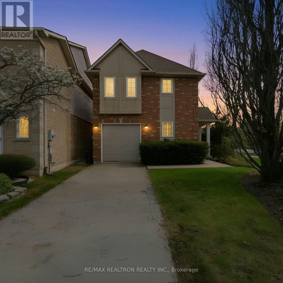 1-876 Golf Links Road, Hamilton, ON, L9K 1M7