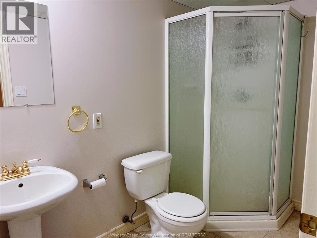 2620 Norfolk Street, Windsor, ON, N9E 4S4 - 18