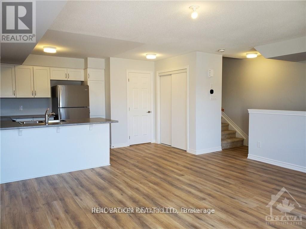 719 Rouncey Road, Ottawa, ON, K2S 1B6 - 4