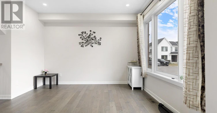 324 Appalachian Circle, Manotick, ON, K2J 6X3 - 2