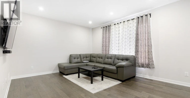 324 Appalachian Circle, Manotick, ON, K2J 6X3 - 4