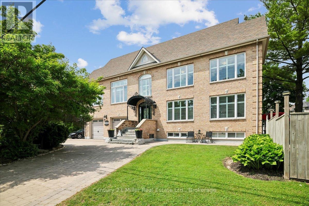 2355 Old Carriage Road, Mississauga, ON, L5C 1Y6