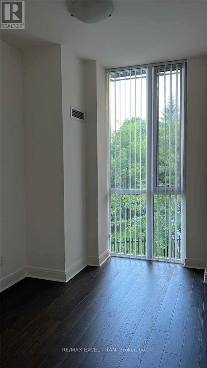 TH101-825 Church Street, Toronto, ON, M4W 3Z4 - 14