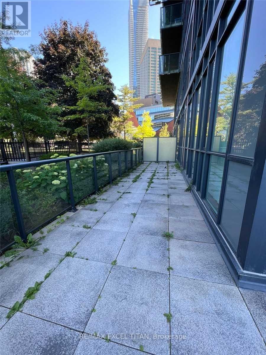 TH101-825 Church Street, Toronto, ON, M4W 3Z4 - 16