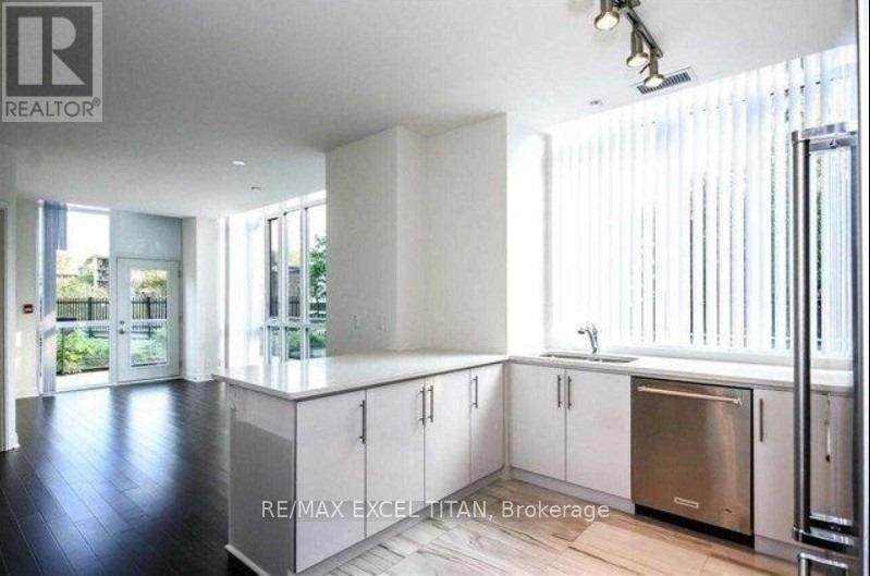 TH101-825 Church Street, Toronto, ON, M4W 3Z4 - 5