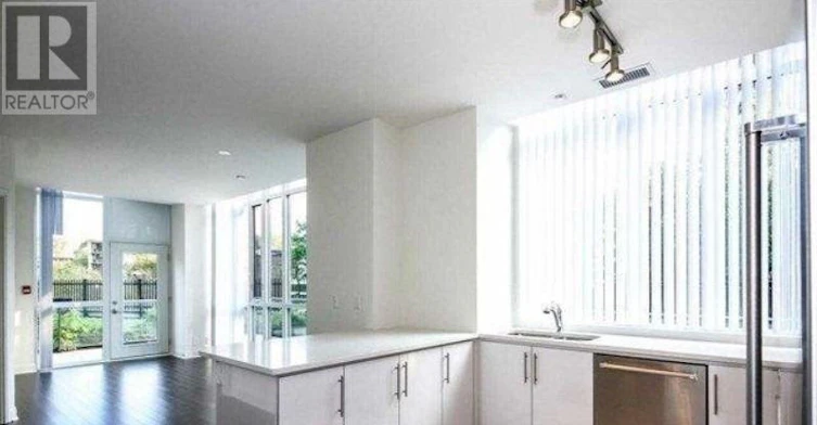 TH101-825 Church Street, Toronto, ON, M4W 3Z4 - 5