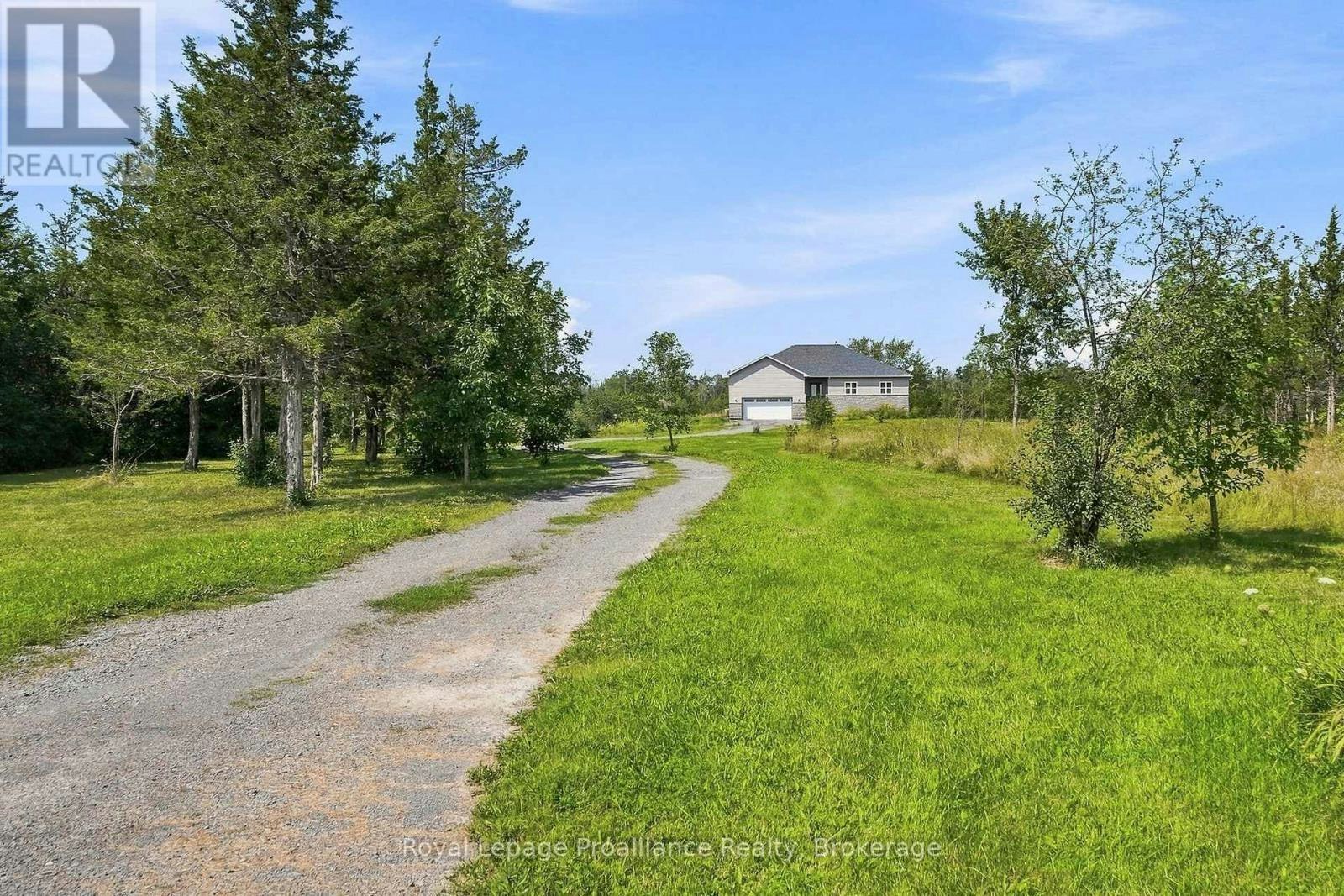 402 Black Road, Prince Edward County, ON, K0K 1W0