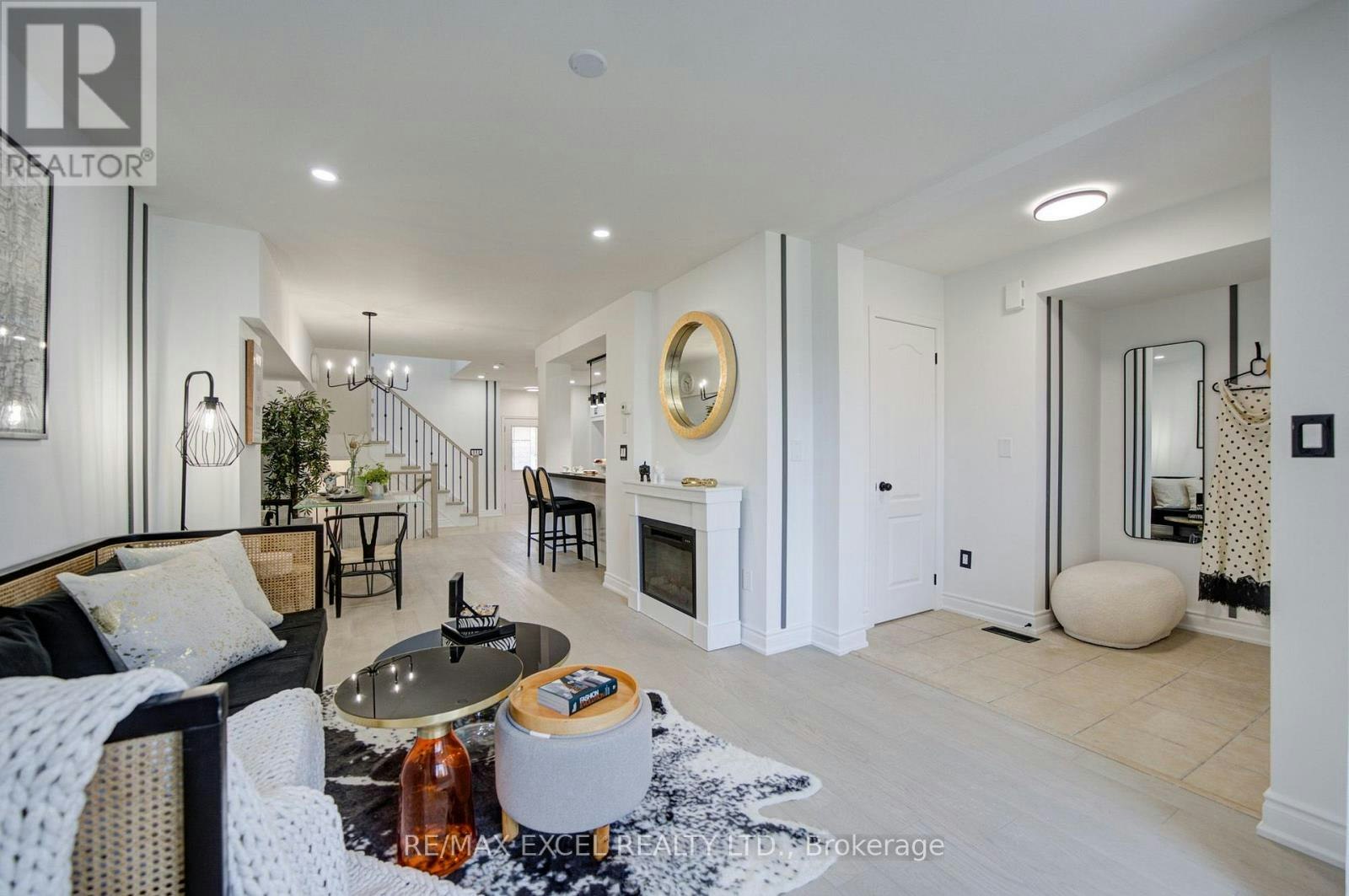 454 Bur Oak Avenue, Markham, ON, L6C 3A7