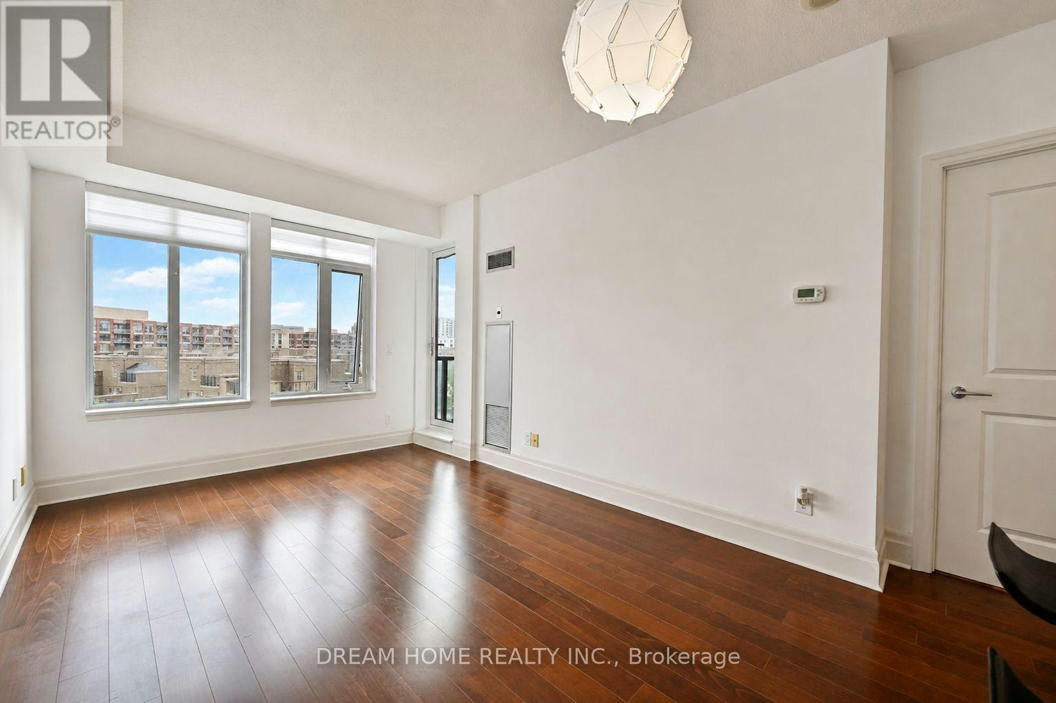 619-111 Upper Duke Crescent, Markham, ON, L6G 0C8 - 4