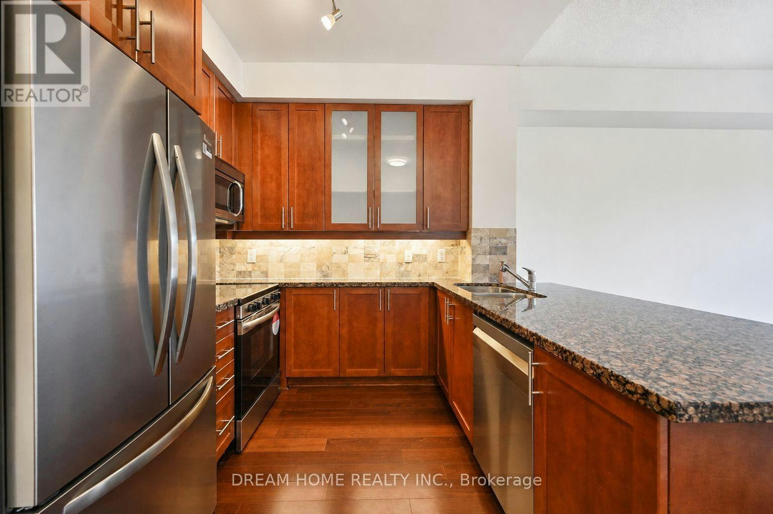 619-111 Upper Duke Crescent, Markham, ON, L6G 0C8 - 10
