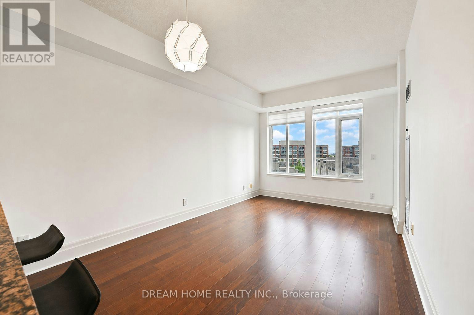 619-111 Upper Duke Crescent, Markham, ON, L6G 0C8 - 2